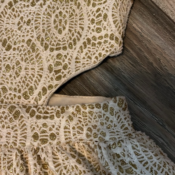 Just Me gold and cream appliqué - Picture 3 of 4